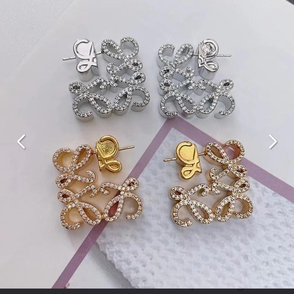 NWOT Loewe White Gold Hoop Adorned with Cubic Zicornia Earrings - Picture 3 of 3